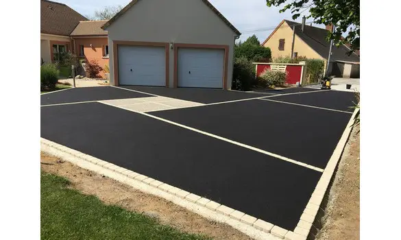 Enrobé noir et Béton désativé
